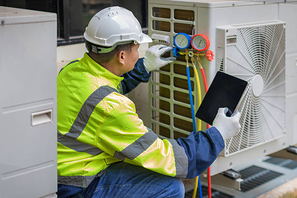 Professional Hvac technician working in Placentia, CA